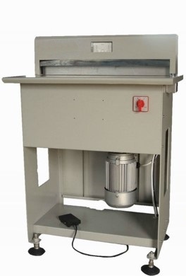 Vázací stroj na dvojitou kroužkovou vazbu o šíři 600 / 700 mm